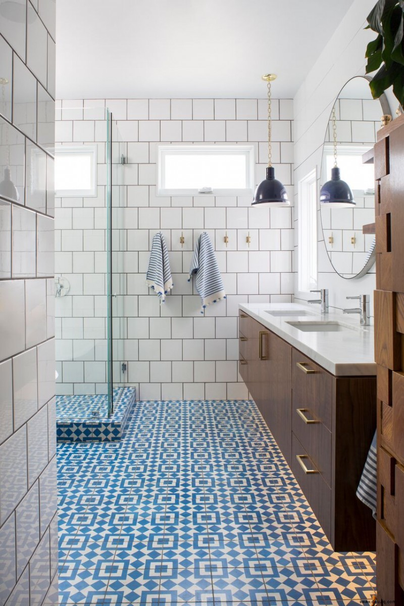 Ideen für Duschbodenfliesen – 10 Looks, Layouts und Farben für einen inspirierenden Raum 