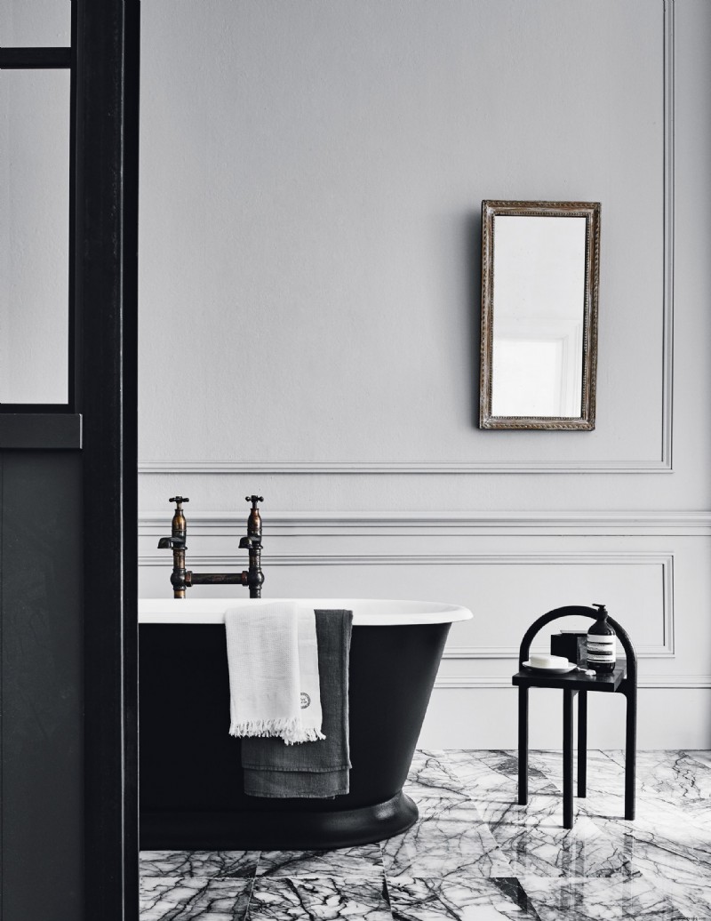 Badezimmerideen in Schwarz und Weiß – 10 einfarbige Looks, die Ihren nächsten Umbau inspirieren 