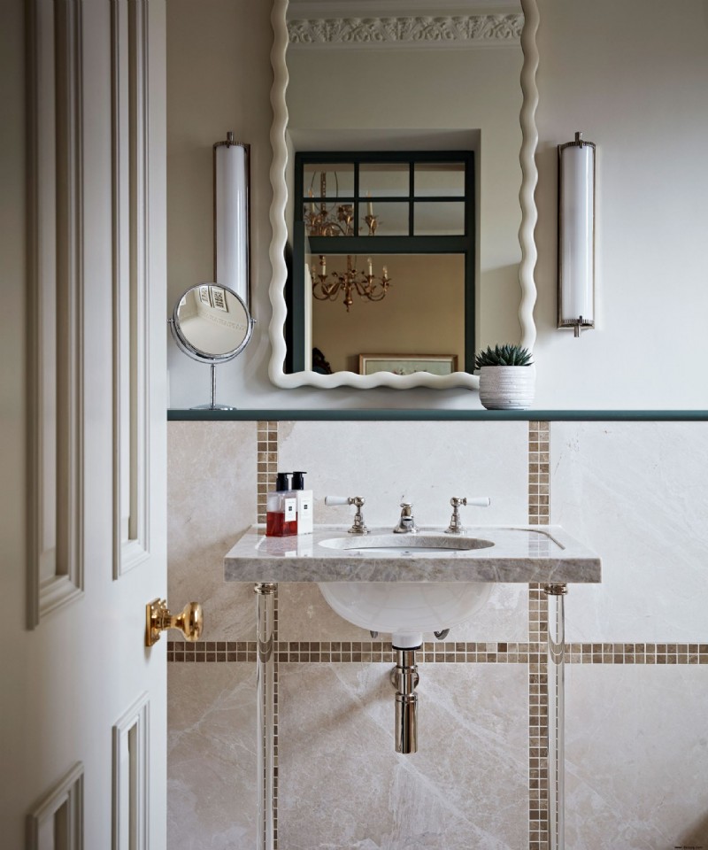 Beleuchtungsideen für das Badezimmer über Spiegeln – 10 Regeln für die Seiten- und Überspiegelbeleuchtung 