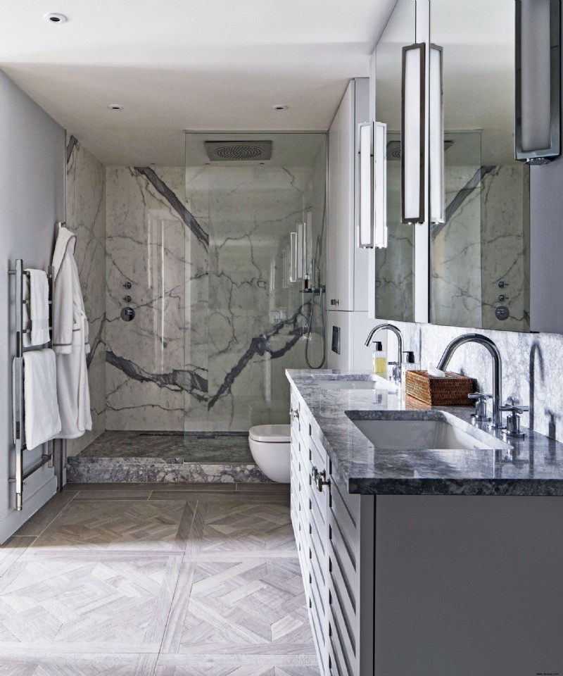 Graue Badezimmerideen – 12 Möglichkeiten, mit warmen, neutralen und kühlen Tönen zu dekorieren 
