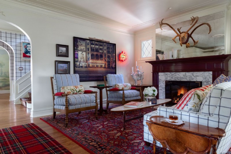 Rote Wohnzimmerideen – 10 stimmungsvolle und elegante Designs 