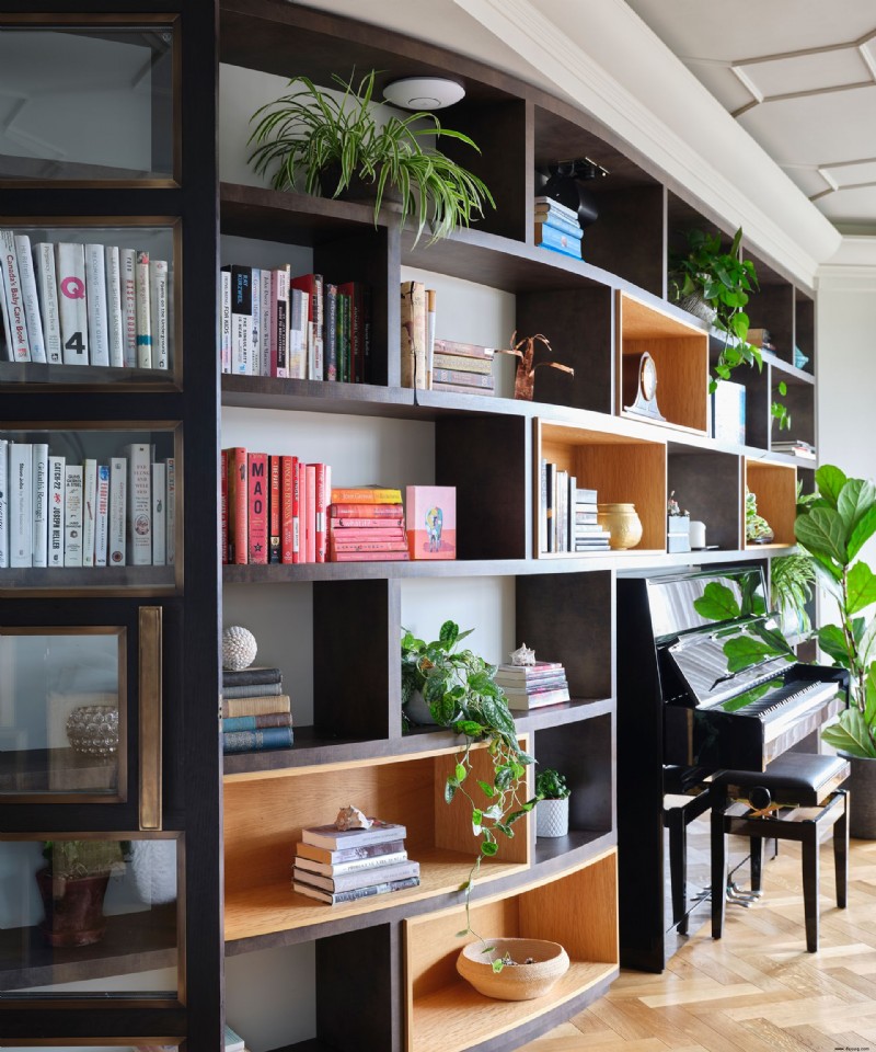Ein Bücherregal organisieren – 10 Möglichkeiten, den Überblick über Ihre Wälzer zu behalten 