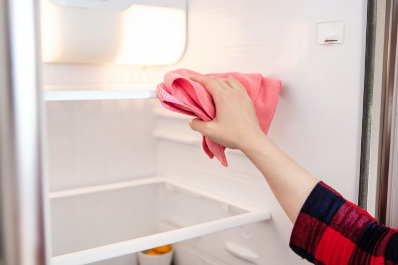 Kühlschrank organisieren – 10 Wege, um Ihre frischen Lebensmittel in Ordnung zu bringen 