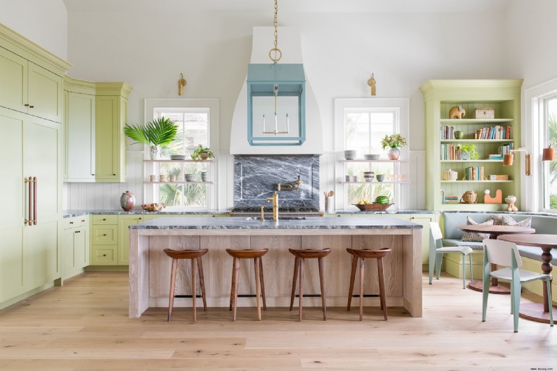 Ideen für ländliche Kücheninseln – 12 stilvolle Designs voller Stauraum 