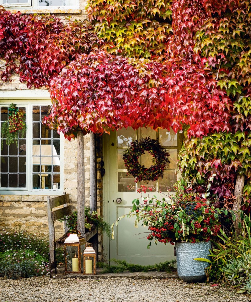 Ideen für Herbstkränze – 13 Möglichkeiten, Ihrem Dekor fabelhaftes Laub hinzuzufügen 