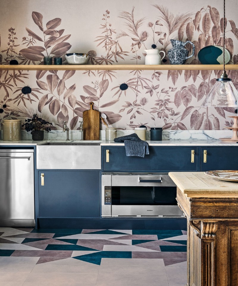 Welche Farbe hat Indigo? Und wie Sie dieses Dunkelblau-Lila zu Hause verwenden können 