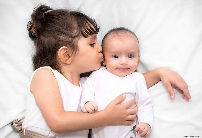 Bindung zum Baby – Wie Mama, Papa und Geschwister eine Bindung zum Neugeborenen aufbauen können 