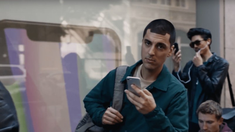 Samsung wirft ernsthaften Schatten auf Apple; schlägt iOS-Fans vor, „erwachsen zu werden“ und das iPhone X sinnvoll zu nutzen