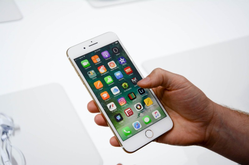 Apple sieht sich vom US-Senat mit Fragen zur Verlangsamung von iPhones konfrontiert