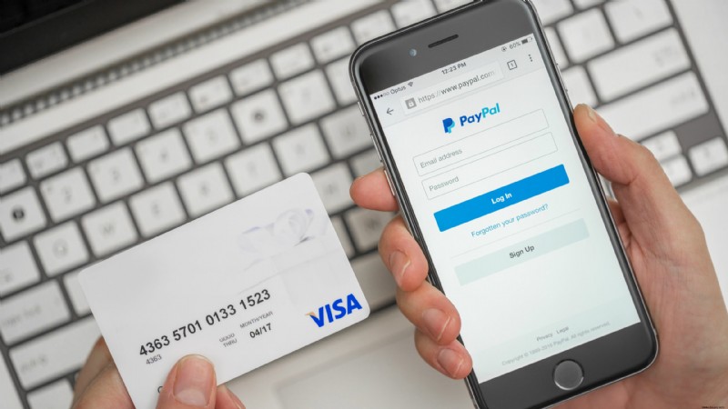 PayPal richtet sich mit Debitkarten und dem Einlösen von Schecks an die „ohne Bankkonto“