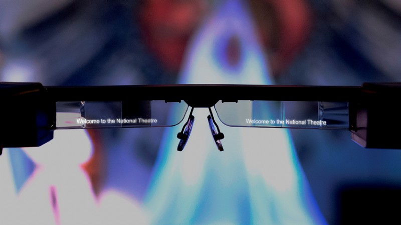 Diese AR-Brille soll das Theater verändern