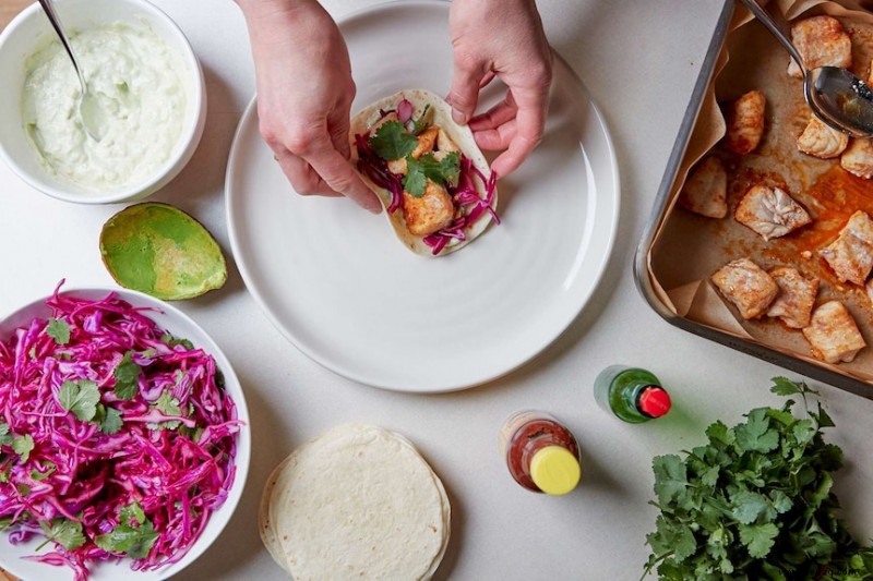 Von Barramundi bis Lachs:Was Sie diesen Sommer mit Fisch kochen sollten